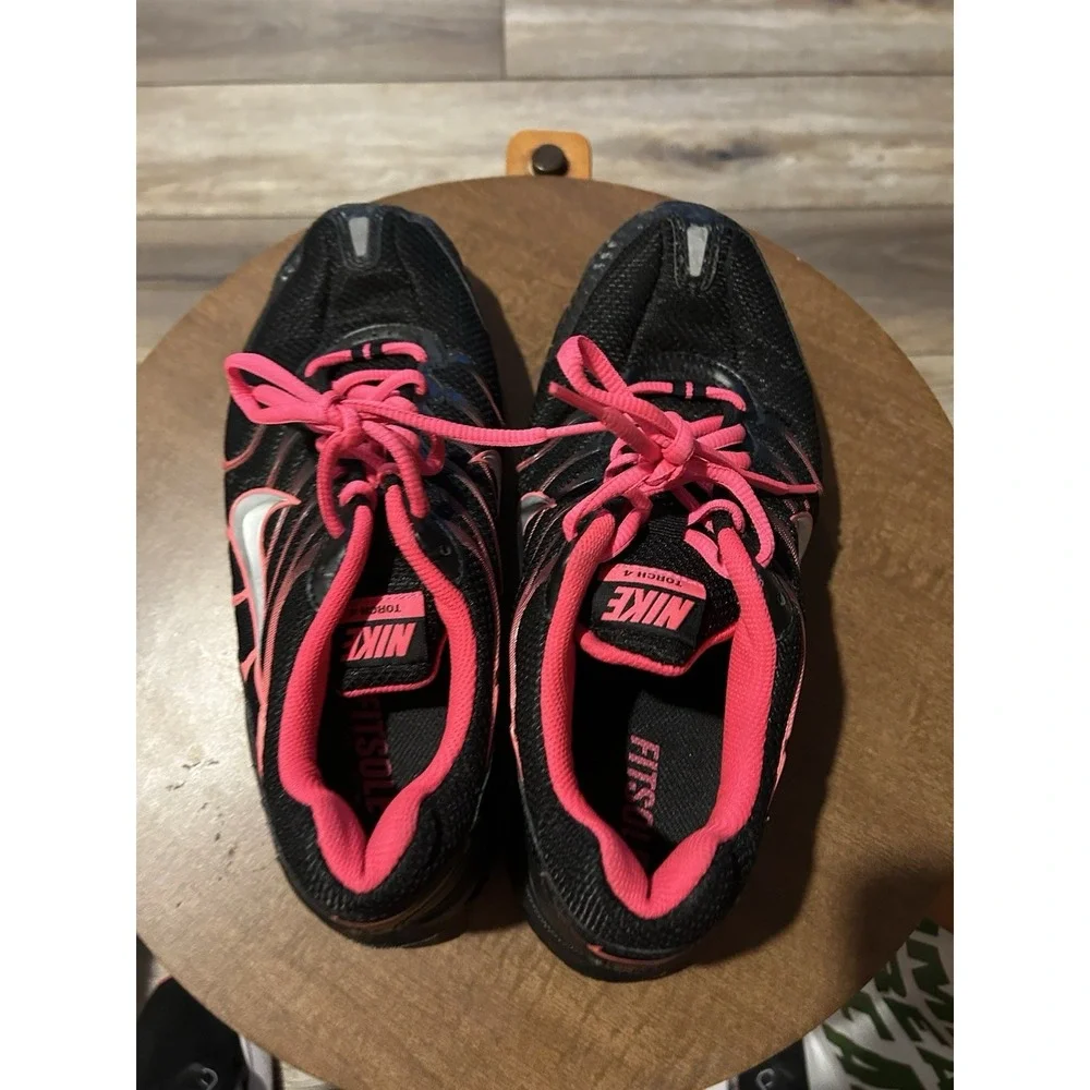 Nike Air Max Torch 4 Women's Size 10 Running Shoes Black Pink